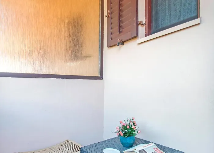 公寓 Bright & Spacious With Terrace In Stinjan *